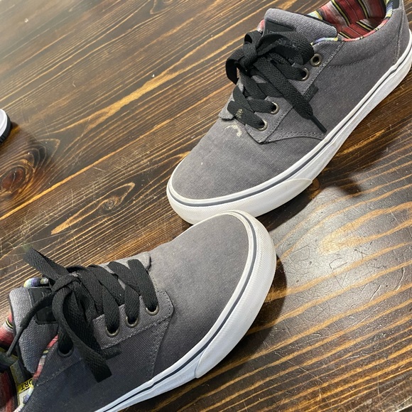 Vans - Picture 2 of 3